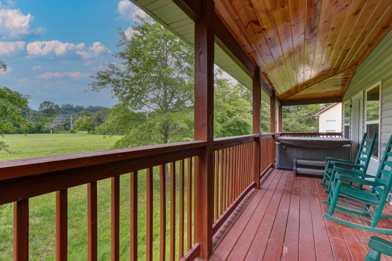 3 Master Bedrooms - Sleeps 10 - Location - Game Room - Hot Tub Pigeon Forge Esterno foto