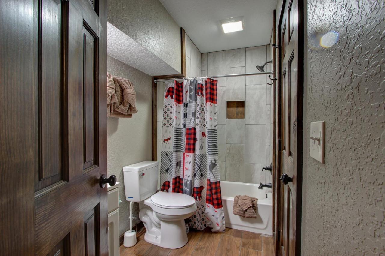 3 Master Bedrooms - Sleeps 10 - Location - Game Room - Hot Tub Pigeon Forge Esterno foto