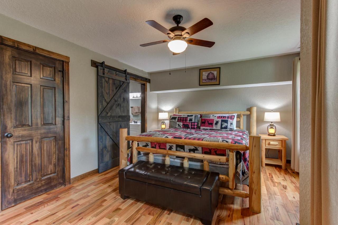 3 Master Bedrooms - Sleeps 10 - Location - Game Room - Hot Tub Pigeon Forge Esterno foto