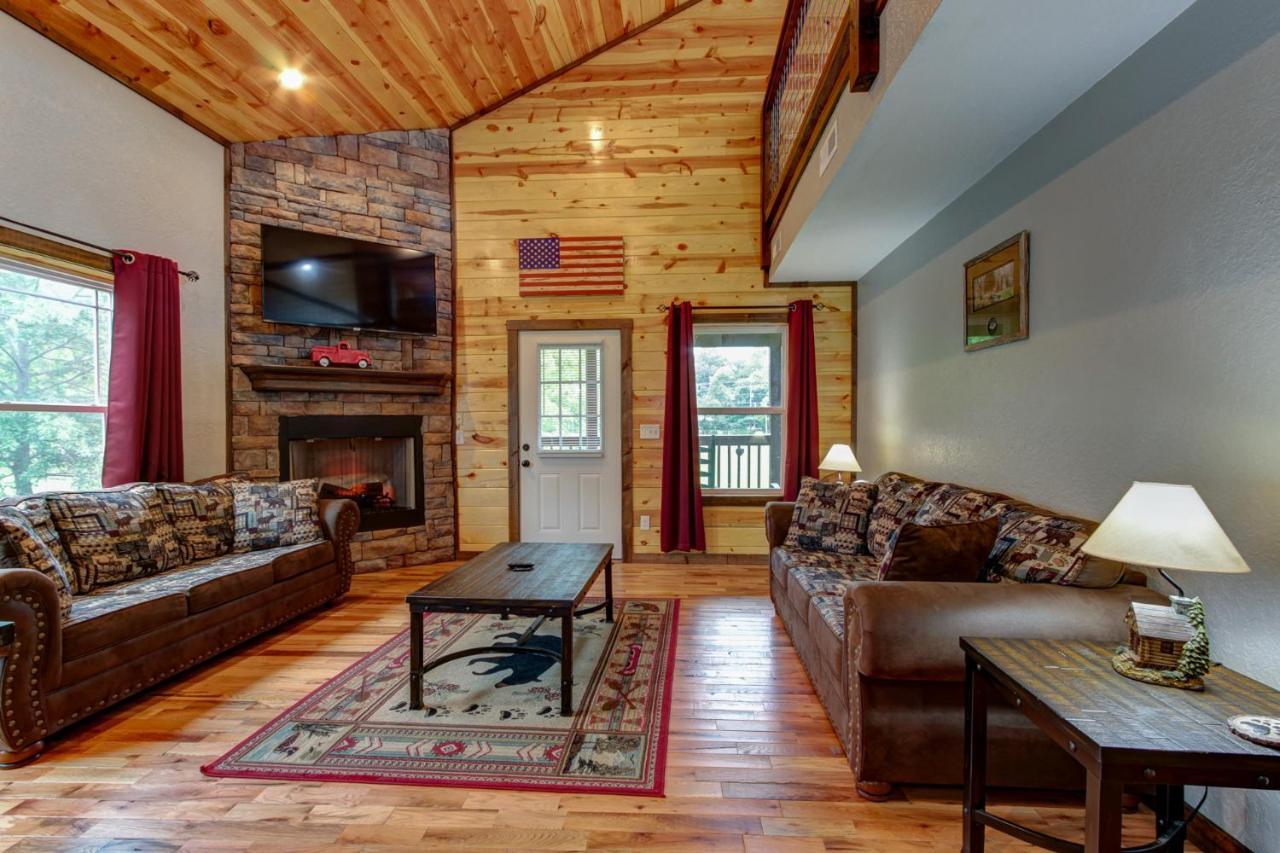 3 Master Bedrooms - Sleeps 10 - Location - Game Room - Hot Tub Pigeon Forge Esterno foto