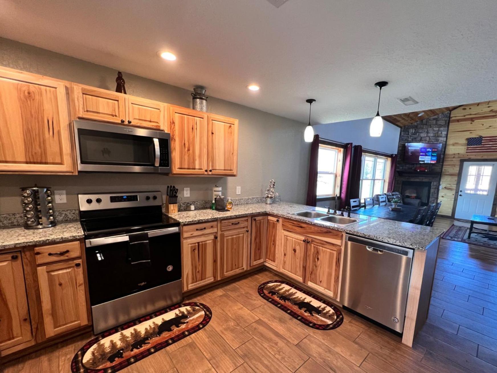 3 Master Bedrooms - Sleeps 10 - Location - Game Room - Hot Tub Pigeon Forge Esterno foto